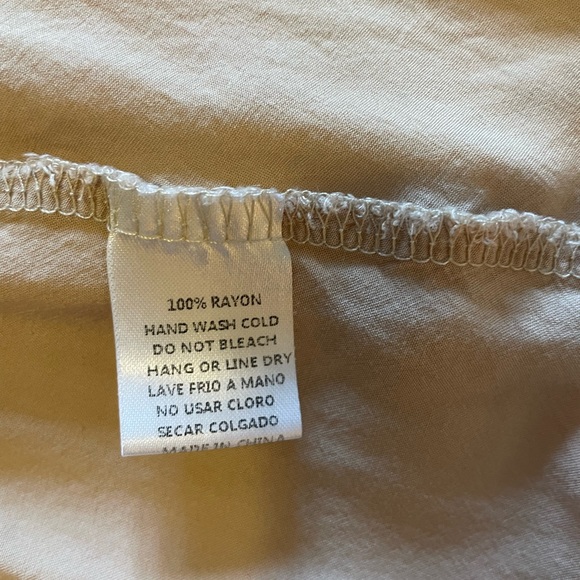 Easel fringe rayon top with fringe hem and cuffs size L in taupe - Picture 3 of 12